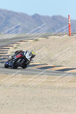 media/Oct-05-2025-CVMA (Sun) [[beeef4f201]]/Race 11-500-400(4)-350 Supersport/